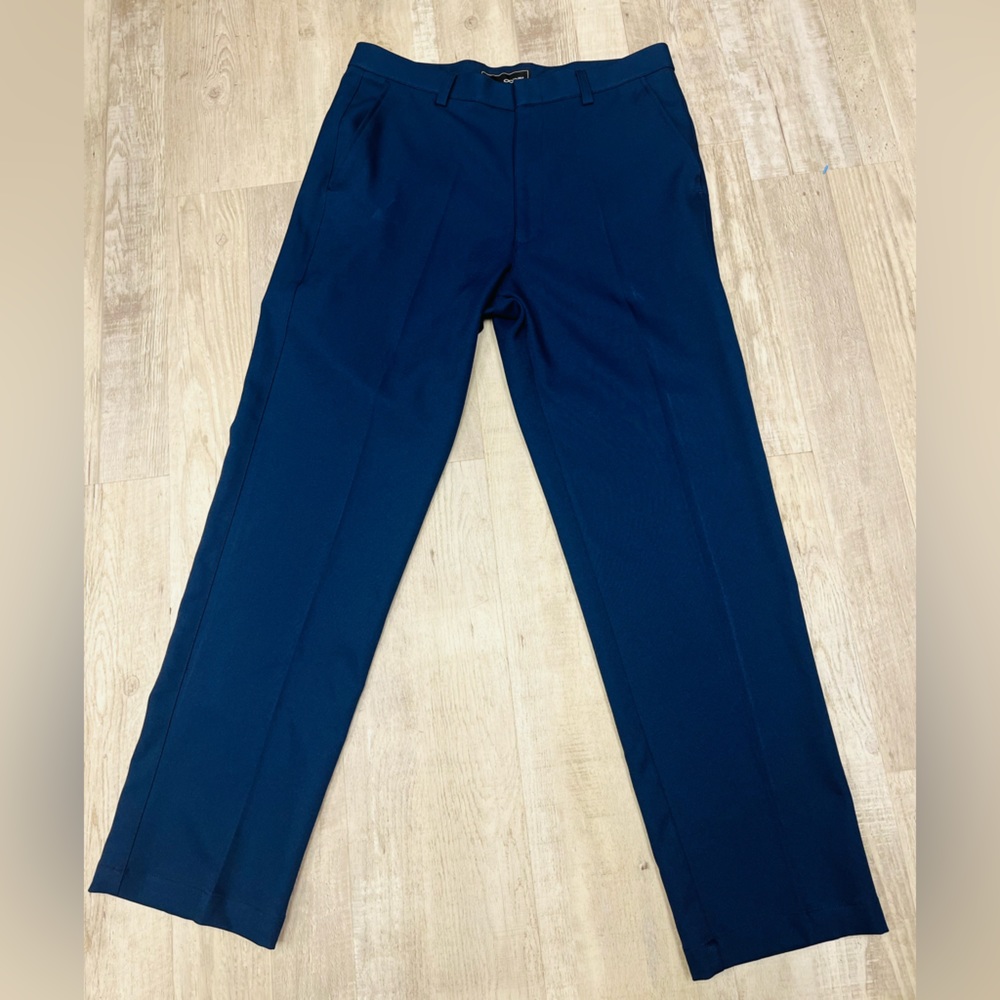 Oobē Navy Blue Dress Pants. Size 32x30